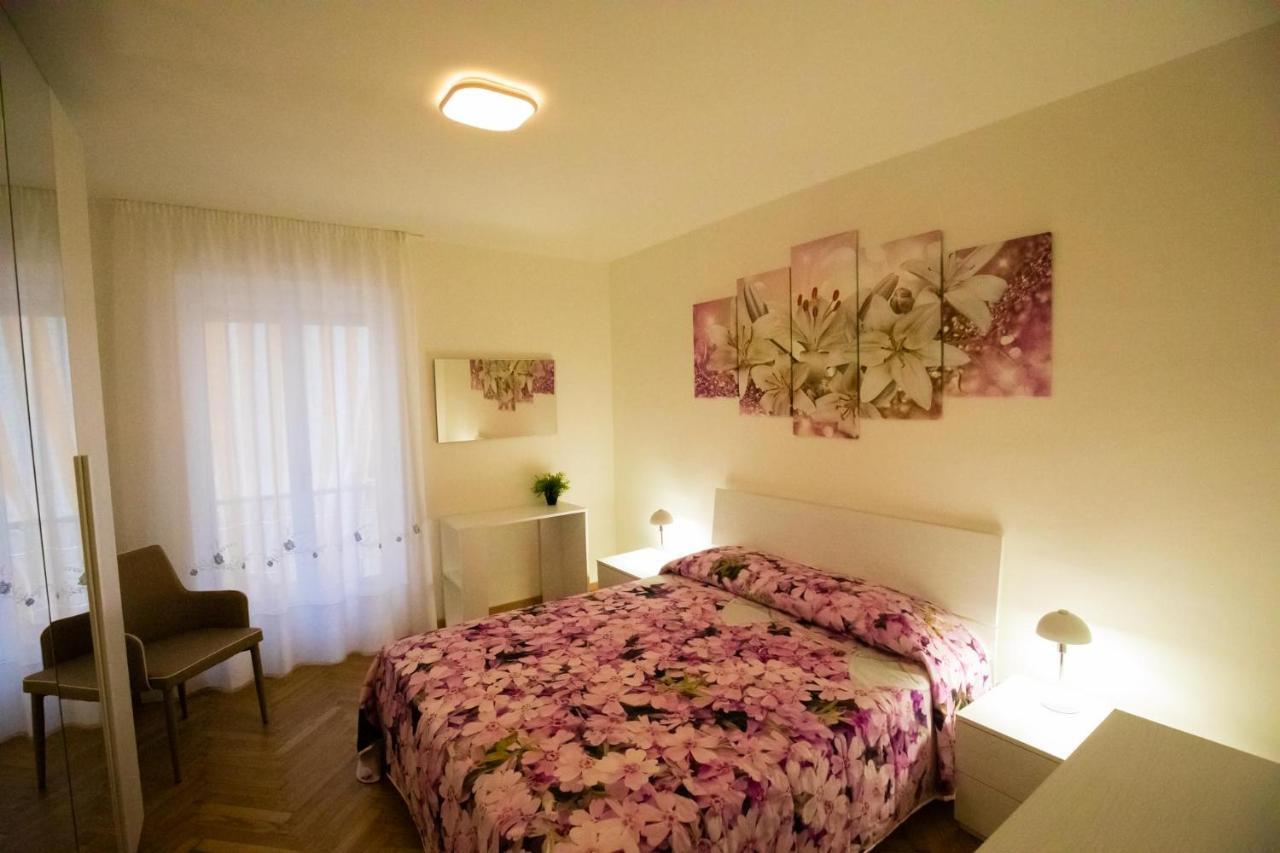 Lorenzo'S Apartament Aosta Exteriör bild