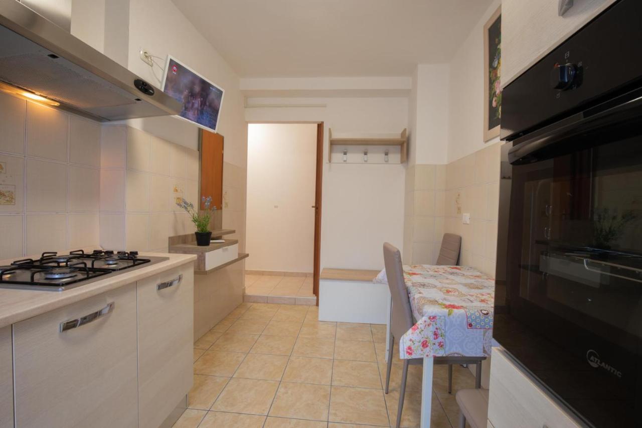 Lorenzo'S Apartament Aosta Exteriör bild